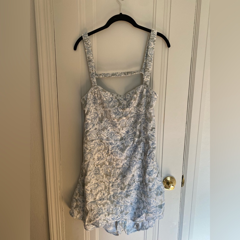 A&F Scrunchie Strap Open Back Skort Romper
